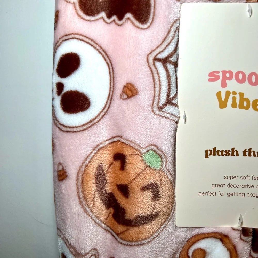 Halloween Gingerbread Cookies Plush Throw Blanket Skeletons Ghost Bat Pumpkins